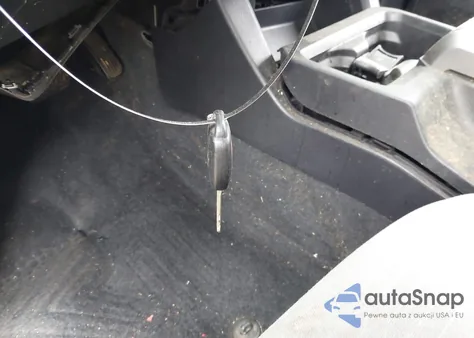 2017 Toyota Tacoma Sr5 из США, поврежденный, VIN 5TFAX5GN1HX081821